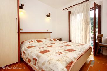 Bedroom Račišće, Bedroom u smještaju tipa room, WIFI.