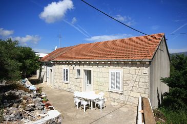 Property - Rooms 4436 Property Lumbarda (Korčula) - Accommodation 4436 - Rooms with pebble beach.