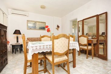Dining room Orebić, Dining room u smještaju tipa apartment, dostupna klima i dopusteni kucni ljubimci.