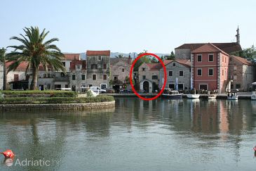 Property - Apartments 4601 Property Vrboska (Hvar) - Accommodation 4601 - Apartments near sea with pebble beach.