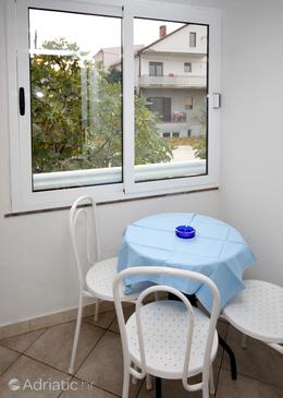 Dining room Podaca, Dining room u smještaju tipa studio-apartment, WIFI.