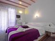 Bedroom Brodarica, Bedroom u smještaju tipa room, dostupna klima i dopusteni kucni ljubimci.