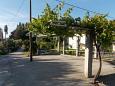 Parking lot - Apartments 4798 Parking lot Duće (Omiš) - Accommodation 4798 - Apartments near sea with sandy beach.