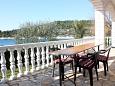 Shared terrace Okrug Gornji, Shared terrace u smještaju tipa apartment, s pogledom na more.