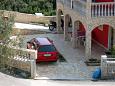 Parking lot - Apartments 4886 Parking lot Vinišće (Trogir) - Accommodation 4886 - Apartments with pebble beach.