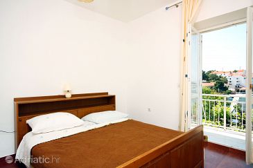 Bedroom Pomena, Bedroom u smještaju tipa room, dostupna klima i WIFI.