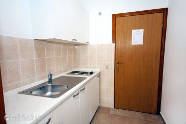 Kitchen Soline, Kitchen u smještaju tipa apartment, dopusteni kucni ljubimci i WIFI.