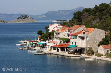 Property - Rooms 4929 Property Pomena (Mljet) - Accommodation 4929 - Rooms near sea with rocky beach.