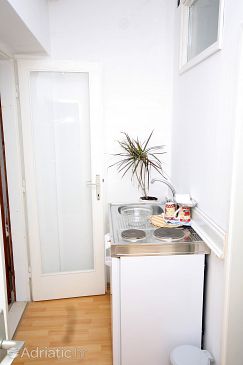 Kitchen Polače, Kitchen u smještaju tipa studio-apartment, WIFI.
