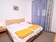 Bedroom Bedroom - Room S-5263-e - Rooms Tučepi (Makarska) - 5263