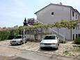Parking lot - Apartments 5322 Parking lot Porat (Krk) - Accommodation 5322 - Apartments with pebble beach.