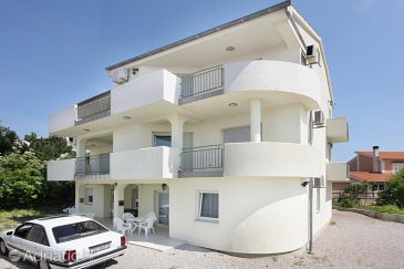 Property - Apartments and Rooms 5323 Property Sveti Vid (Krk) - Accommodation 5323 - Apartments and Rooms with pebble beach.