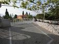 Parking lot - Apartments 5325 Parking lot Njivice (Krk) - Accommodation 5325 - Apartments with pebble beach.