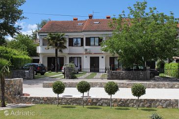 Property - Apartments 5356 Property Vantačići (Krk) - Accommodation 5356 - Apartments with pebble beach.