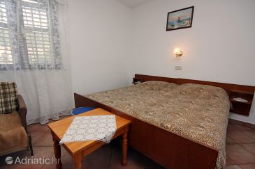 Bedroom Punat, Bedroom u smještaju tipa room, dopusteni kucni ljubimci.