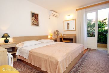 Room S-540-c - Apartments and Rooms Vrboska (Hvar) - 540