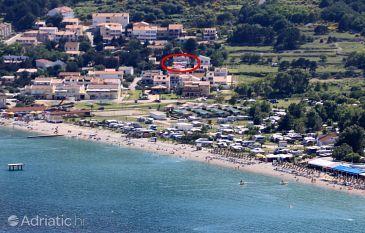 Property - Rooms 5405 Property Baška (Krk) - Accommodation 5405 - Rooms with pebble beach.