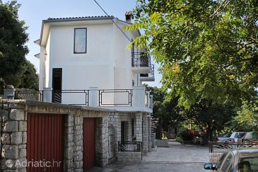 Property - Apartments 5580 Property Klenovica (Novi Vinodolski) - Accommodation 5580 - Apartments near sea with pebble beach.