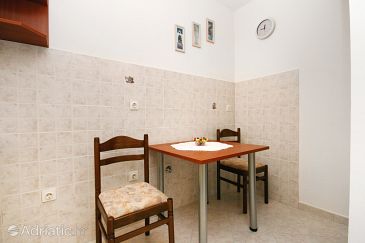 Dining room Novi Vinodolski, Dining room u smještaju tipa studio-apartment, WIFI.