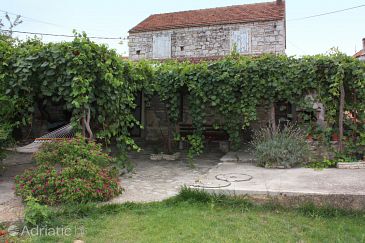 Property - Vacation Rentals 5623 Property Mirca (Brač) - Accommodation 5623 - Vacation Rentals with pebble beach.