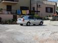Parking lot - Apartments 5628 Parking lot Supetar (Brač) - Accommodation 5628 - Apartments with pebble beach.