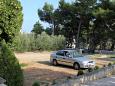 Parking lot Bol, Brač, Parking lot 5636 - Apartments blizu mora with pebble beach.