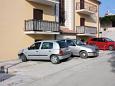 Parking lot - Apartments 5663 Parking lot Supetar (Brač) - Accommodation 5663 - Apartments with pebble beach.