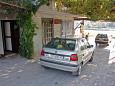 Parking lot - Rooms 5696 Parking lot Stari Grad (Hvar) - Accommodation 5696 - Rooms with pebble beach.