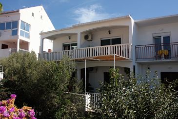 Property - Apartments 5706 Property Hvar (Hvar) - Accommodation 5706 - Apartments with pebble beach.