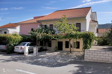 Property - Apartments 5724 Property Stari Grad (Hvar) - Accommodation 5724 - Apartments with pebble beach.