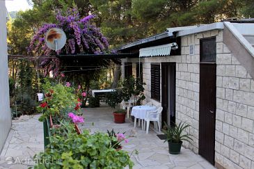 Property - Apartments 5725 Property Stari Grad (Hvar) - Accommodation 5725 - Apartments with pebble beach.