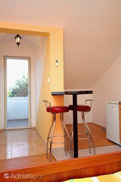 Dining room Bibinje, Dining room u smještaju tipa studio-apartment, dopusteni kucni ljubimci i WIFI.