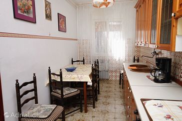 Dining room Privlaka, Dining room u smještaju tipa apartment, WIFI.