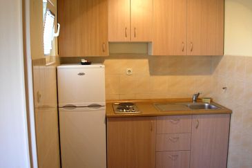 Kitchen Bibinje, Kitchen u smještaju tipa studio-apartment, dopusteni kucni ljubimci i WIFI.