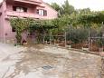 Parking lot - Apartments 5800 Parking lot Bibinje (Zadar) - Accommodation 5800 - Apartments with pebble beach.