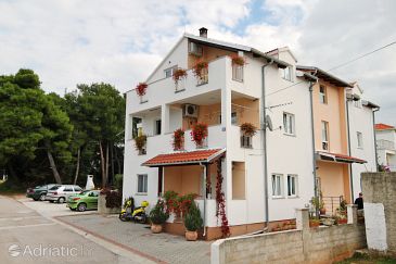 Property - Apartments 5816 Property Zadar (Zadar) - Accommodation 5816 - Apartments with pebble beach.