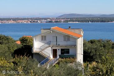 Property - Apartments 5827 Property Tkon (Pašman) - Accommodation 5827 - Apartments with sandy beach.