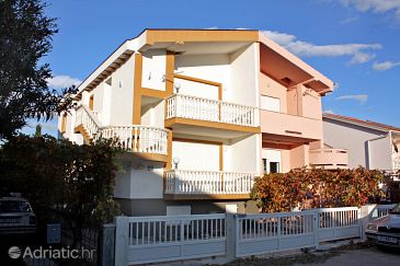 Property - Apartments 5832 Property Sabunike (Zadar) - Accommodation 5832 - Apartments with pebble beach.