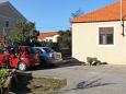 Parking lot - Apartments 5849 Parking lot Privlaka (Zadar) - Accommodation 5849 - Apartments with sandy beach.
