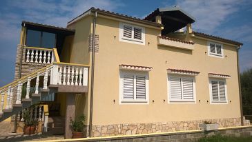 Property - Apartments 5850 Property Privlaka (Zadar) - Accommodation 5850 - Apartments with sandy beach.