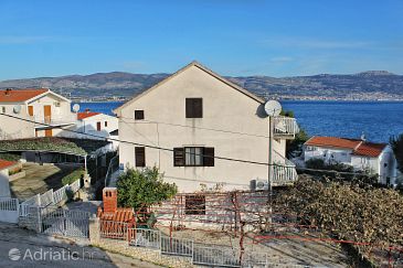 Property - Apartments 5976 Property Slatine (Čiovo) - Accommodation 5976 - Apartments near sea with pebble beach.