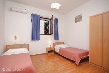 Room S-5994-a - Apartments and Rooms Split (Split) - 5994