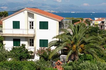 Property - Apartments 6061 Property Slatine (Čiovo) - Accommodation 6061 - Apartments near sea with pebble beach.