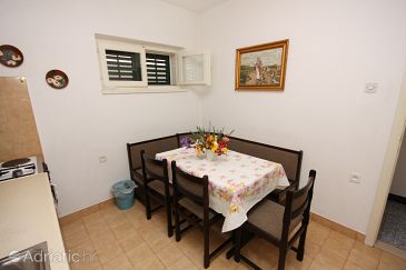 Dining room Makarska, Dining room u smještaju tipa apartment, WIFI.