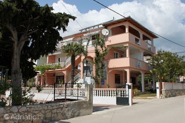 Property - Apartments 6161 Property Pakoštane (Biograd) - Accommodation 6161 - Apartments near sea with pebble beach.