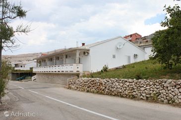 Объект - Апартаменты и комнаты 6357 Объект Zubovići (Pag) - Тип размещения 6357 - Апартаменты и комнаты с галечным пляжем.