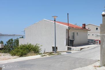 Property Metajna, Pag, Property 6370 - Apartments with sandy beach.