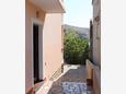 Courtyard - Rooms 6378 Courtyard Metajna (Pag) - Accommodation 6378 - Rooms near sea with pebble beach.