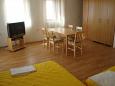 Dining room Kustići, Dining room u smještaju tipa studio-apartment.