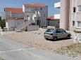 Parking lot - Apartments 6408 Parking lot Kustići (Pag) - Accommodation 6408 - Apartments near sea with pebble beach.